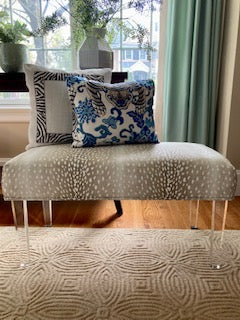 Acrylic bench upholstered with antelope fabric