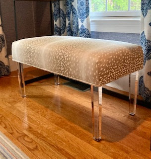 Acrylic bench upholstered with antelope fabric