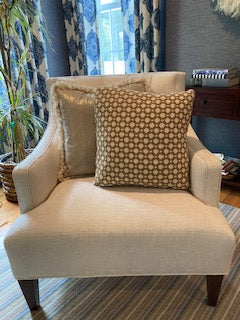 Metallic solid pillow with fringe