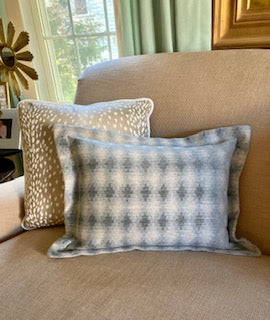 Lumbar pillow with flange