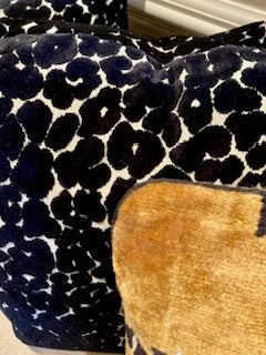 Black velvet cheetah pattern throw pillow