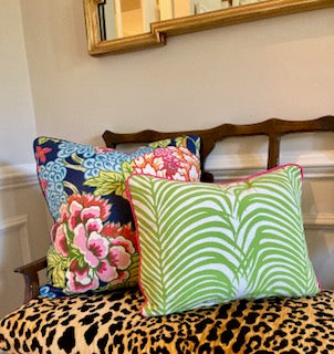 Double sided pillow with insert