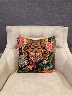Black tiger throw pillow