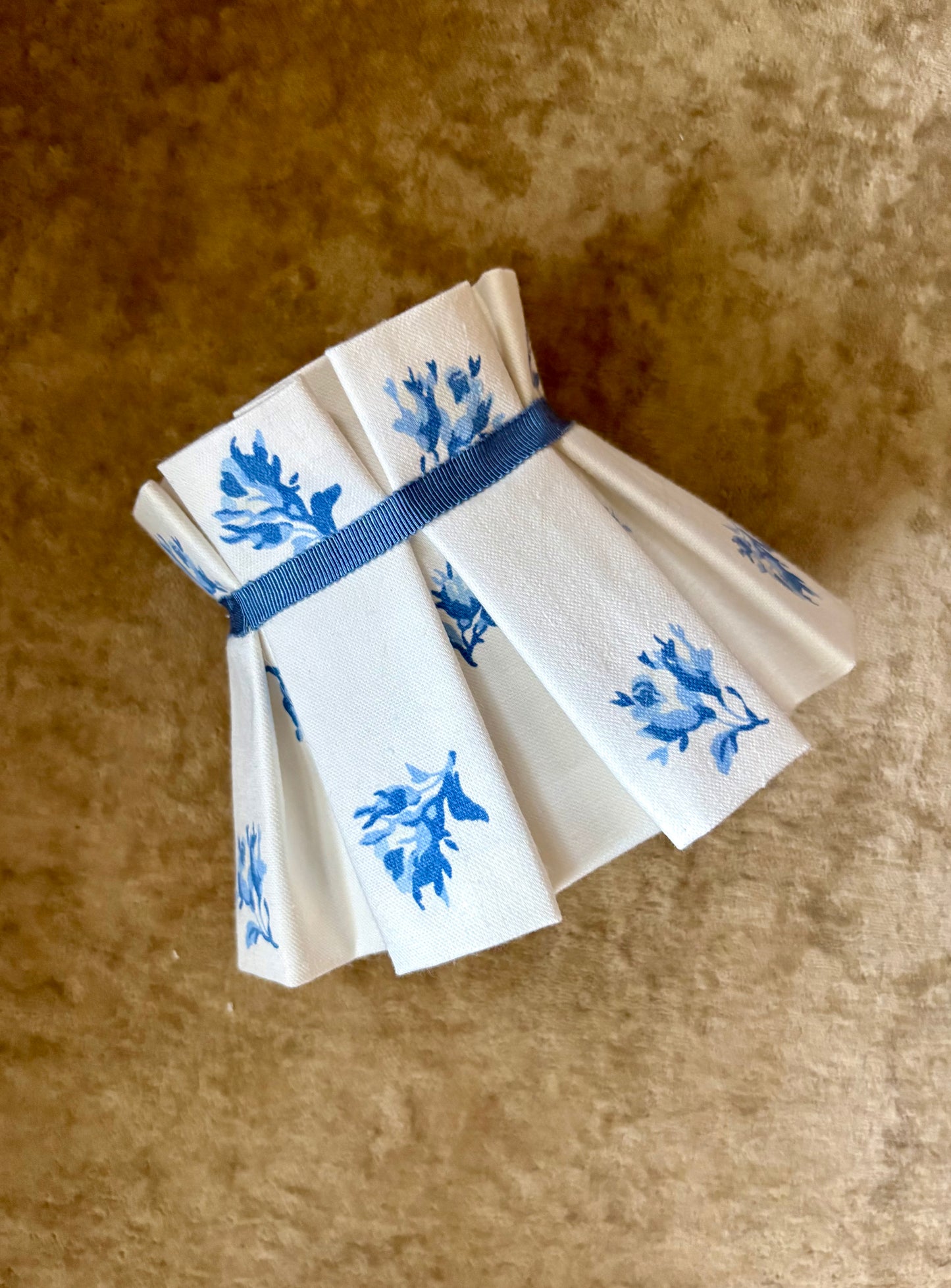 Pleated fabric lampshade for tabletop lamp - Schumacher blue floral