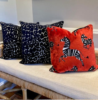 Black velvet cheetah pattern throw pillow